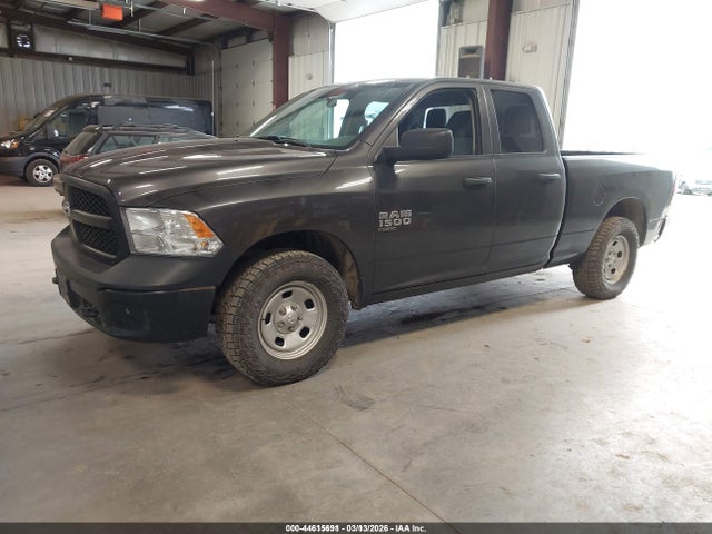1C6RR7FG9KS629524 RAM 1500 Classic Tradesman 4x4 6&#039;4 Box