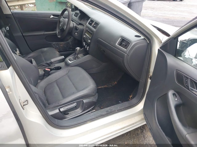 Продаж на аукціоні авто 2011 Volkswagen Jetta 2.5l Se, vin: 3VWDX7AJ7BM324685, номер лоту: 44615721