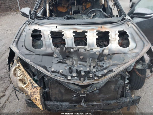 2T3WFREV6FW135196 Toyota Rav4 Xle