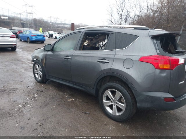 2T3WFREV6FW135196 Toyota Rav4 Xle