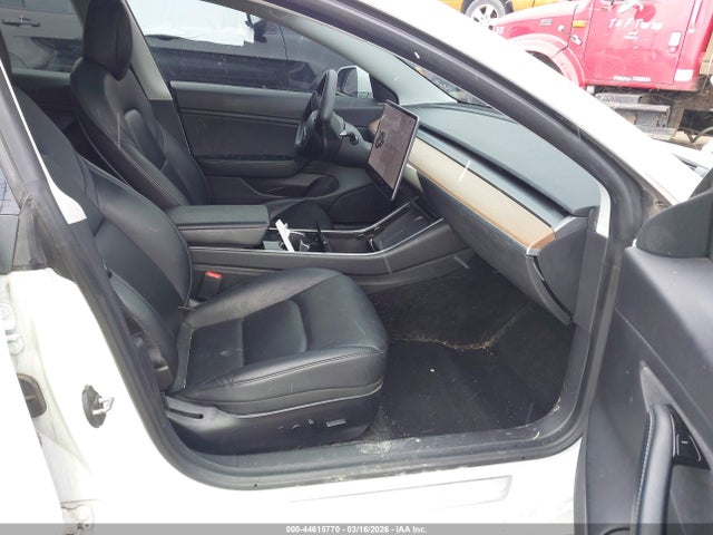 44615770 :رقم المزاد ، 5YJ3E1EB9LF665676 vin ، 2020 Tesla Model 3 Long Range Dual Motor All-wheel Drive مزاد بيع