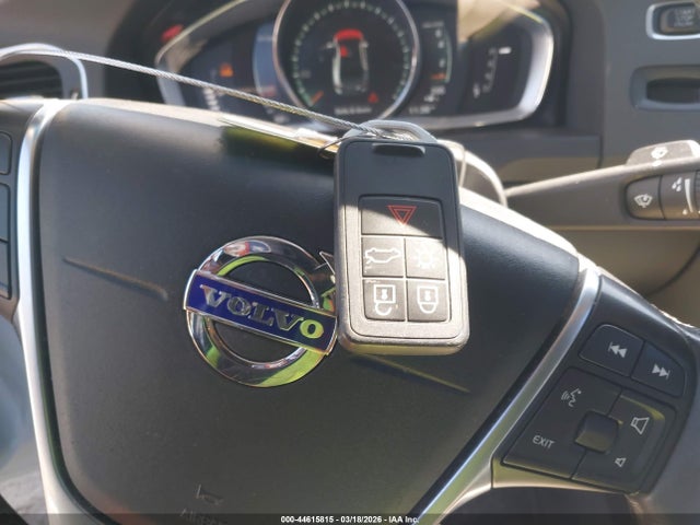 44615815 :رقم المزاد ، LYV402TK4JB156590 vin ، 2018 Volvo S60 Inscription T5 مزاد بيع