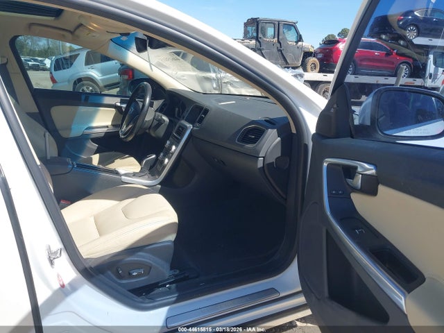 44615815 :رقم المزاد ، LYV402TK4JB156590 vin ، 2018 Volvo S60 Inscription T5 مزاد بيع
