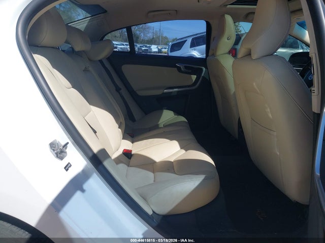 44615815 :رقم المزاد ، LYV402TK4JB156590 vin ، 2018 Volvo S60 Inscription T5 مزاد بيع