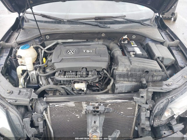 2015 Volkswagen Passat 1.8t Se მანქანა იყიდება აუქციონზე, vin: 1VWBT7A38FC003069, აუქციონის ნომერი: 44615826