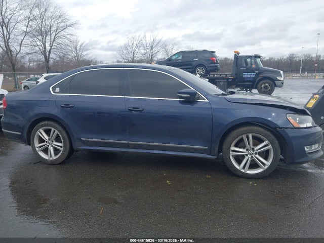 2015 Volkswagen Passat 1.8t Se მანქანა იყიდება აუქციონზე, vin: 1VWBT7A38FC003069, აუქციონის ნომერი: 44615826
