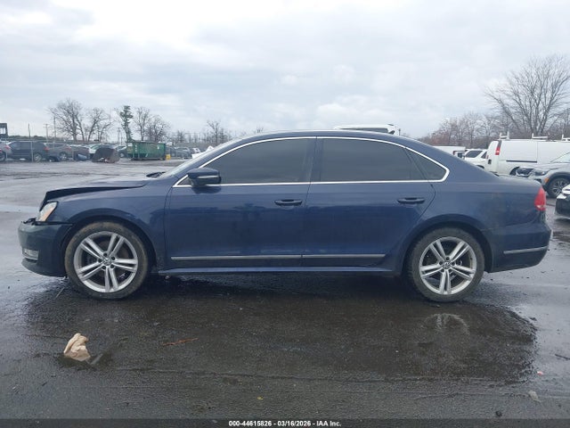 2015 Volkswagen Passat 1.8t Se მანქანა იყიდება აუქციონზე, vin: 1VWBT7A38FC003069, აუქციონის ნომერი: 44615826