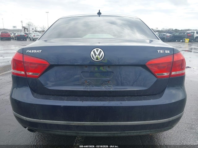 2015 Volkswagen Passat 1.8t Se მანქანა იყიდება აუქციონზე, vin: 1VWBT7A38FC003069, აუქციონის ნომერი: 44615826
