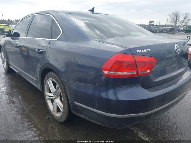 2015 Volkswagen Passat 1.8t Se მანქანა იყიდება აუქციონზე, vin: 1VWBT7A38FC003069, აუქციონის ნომერი: 44615826