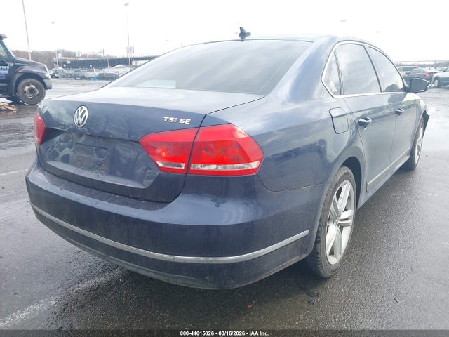 2015 Volkswagen Passat 1.8t Se მანქანა იყიდება აუქციონზე, vin: 1VWBT7A38FC003069, აუქციონის ნომერი: 44615826