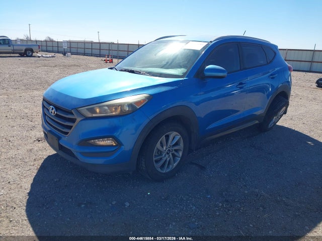 KM8J33A4XGU211204 Hyundai TUCSON SE