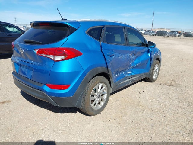 KM8J33A4XGU211204 Hyundai TUCSON SE