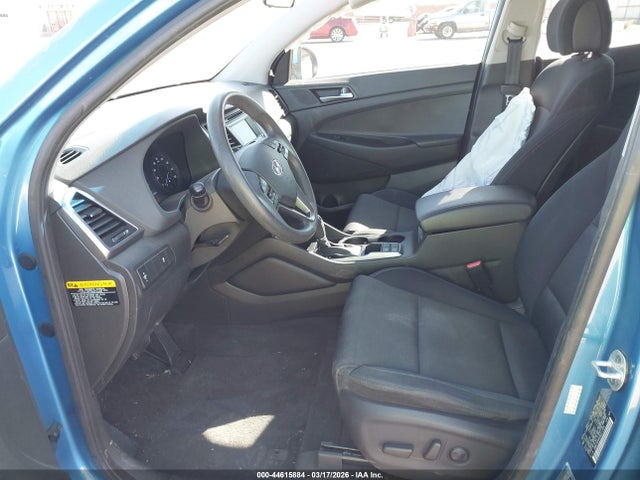 KM8J33A4XGU211204 Hyundai TUCSON SE