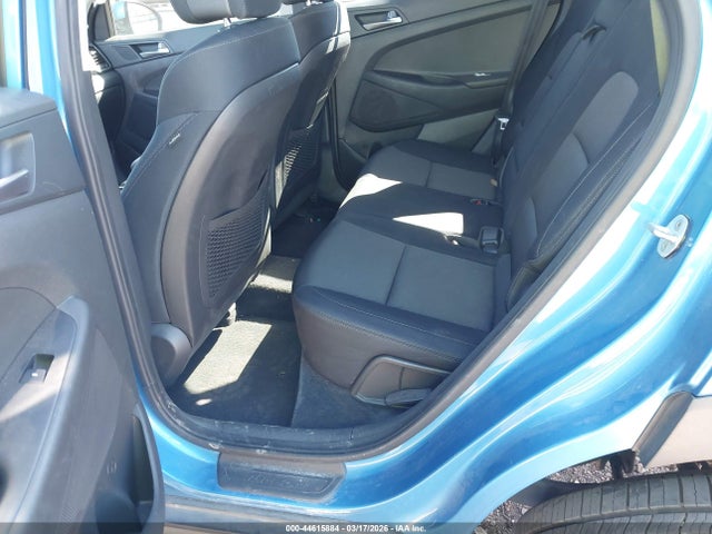 KM8J33A4XGU211204 Hyundai TUCSON SE