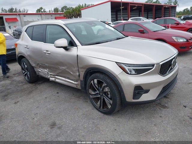 2023 VOLVO XC40 YV4L12UE5P2952032