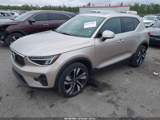 2023 VOLVO XC40 YV4L12UE5P2952032 Photo 1