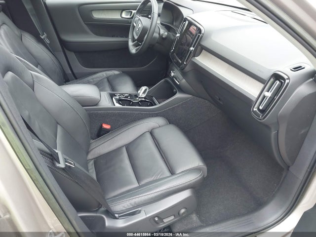 2023 VOLVO XC40 YV4L12UE5P2952032 Photo 4