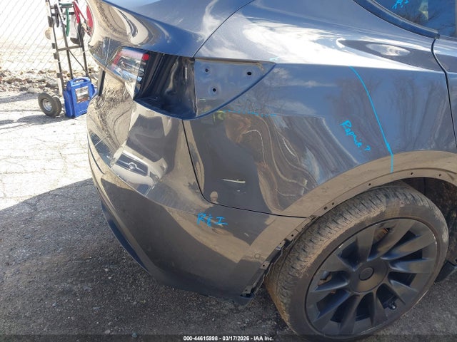 7SAYGDEE1NA009003 Tesla Model Y Long Range Dual Motor All-wheel Drive