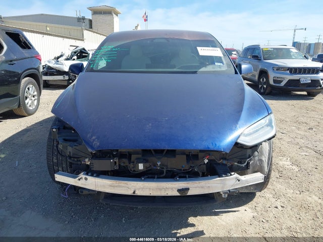 44616009 :رقم المزاد ، 7SAXCBE52PF397733 vin ، 2023 Tesla Model X Dual Motor All-wheel Drive/standard Range مزاد بيع
