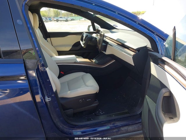 44616009 :رقم المزاد ، 7SAXCBE52PF397733 vin ، 2023 Tesla Model X Dual Motor All-wheel Drive/standard Range مزاد بيع