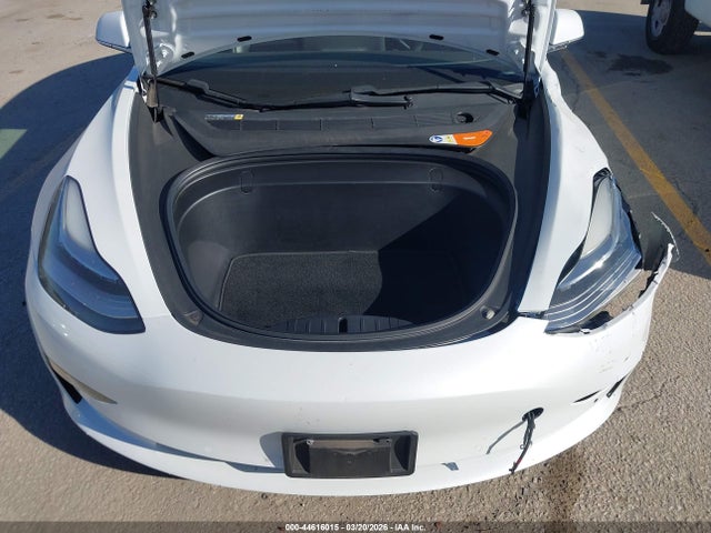 Продажа на аукционе авто 2018 Tesla Model 3, vin: 5YJ3E1EA6JF019659, номер лота: 44616015