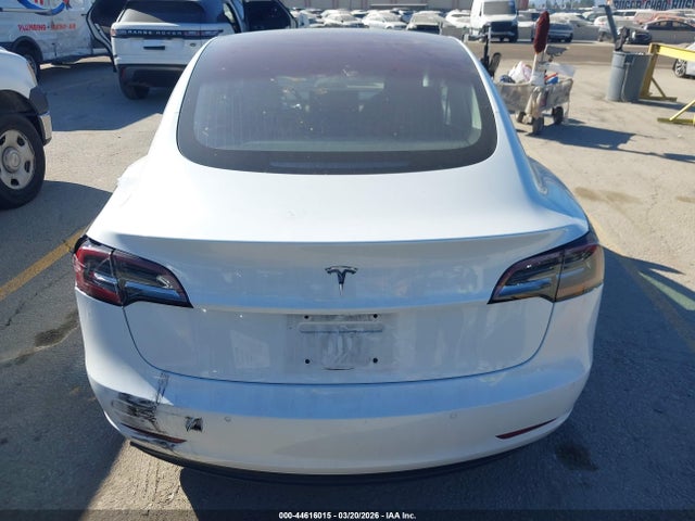 Продажа на аукционе авто 2018 Tesla Model 3, vin: 5YJ3E1EA6JF019659, номер лота: 44616015
