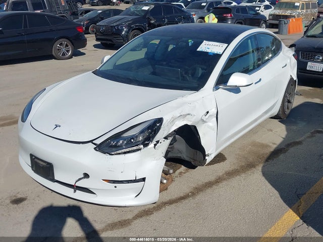 Продажа на аукционе авто 2018 Tesla Model 3, vin: 5YJ3E1EA6JF019659, номер лота: 44616015