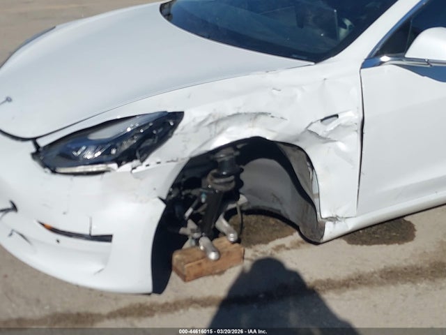 Продажа на аукционе авто 2018 Tesla Model 3, vin: 5YJ3E1EA6JF019659, номер лота: 44616015