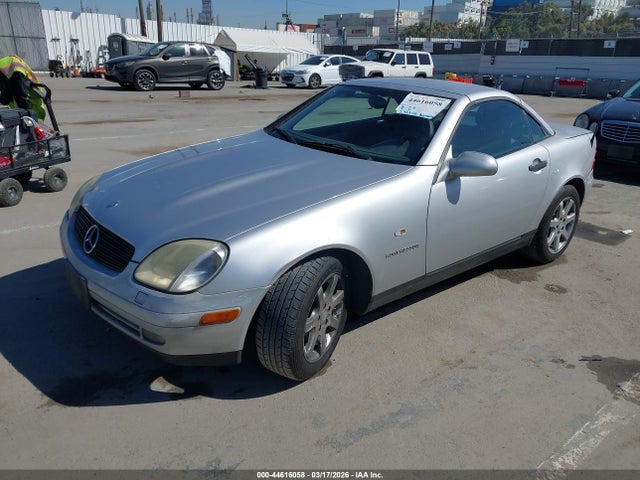 1999 MERCEDES-BENZ SLK 230 WDBKK47FXXF086699 Photo 1