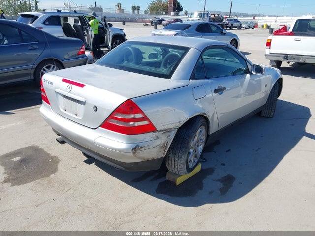 1999 MERCEDES-BENZ SLK 230 WDBKK47FXXF086699 Photo 3