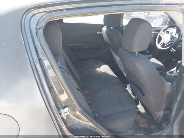 Chevrolet Sonic Lt Auto 2015 1G1JC6SH1F4201059 Image 8