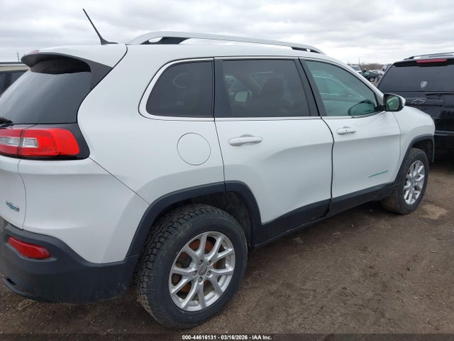 Продажа на аукционе авто 2015 Jeep Cherokee Latitude, vin: 1C4PJMCB5FW591304, номер лота: 44616131