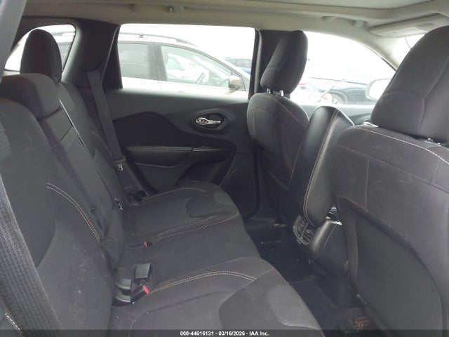 Продажа на аукционе авто 2015 Jeep Cherokee Latitude, vin: 1C4PJMCB5FW591304, номер лота: 44616131