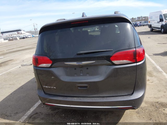 Продаж на аукціоні авто 2018 Chrysler Pacifica Touring L, vin: 2C4RC1BG8JR353351, номер лоту: 44616174