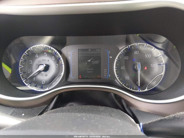 Продаж на аукціоні авто 2018 Chrysler Pacifica Touring L, vin: 2C4RC1BG8JR353351, номер лоту: 44616174