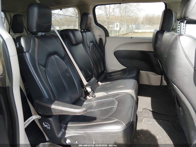 Продаж на аукціоні авто 2018 Chrysler Pacifica Touring L, vin: 2C4RC1BG8JR353351, номер лоту: 44616174
