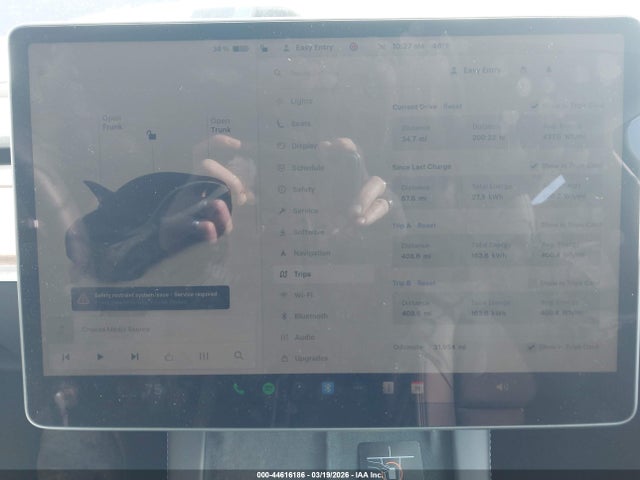 Продаж на аукціоні авто 2023 Tesla Model Y Awd/long Range Dual Motor All-wheel Drive, vin: 7SAYGDEE7PF805860, номер лоту: 44616186