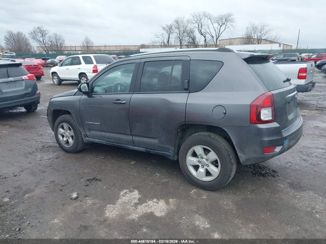 Jeep Compass Latitude 2016 1C4NJCEA9GD744768 Image 3