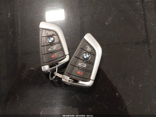 Продаж на аукціоні авто 2019 Bmw 330i Xdrive, vin: WBA5R7C58KAJ87252, номер лоту: 44616198