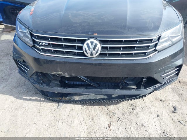 1VWDT7A3XHC057064 Volkswagen Passat 1.8t R-line