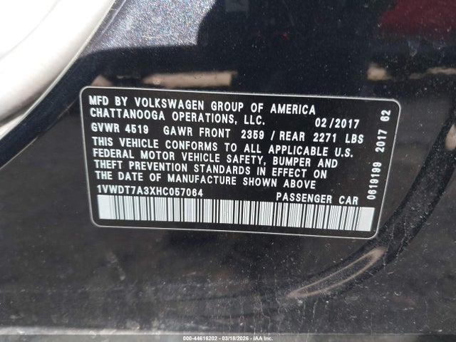 1VWDT7A3XHC057064 Volkswagen Passat 1.8t R-line