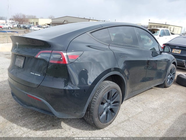 Продаж на аукціоні авто 2024 Tesla Model Y Long Range Dual Motor All-wheel Drive, vin: 7SAYGDEE8RA294630, номер лоту: 44616212