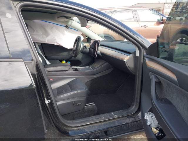 Продаж на аукціоні авто 2024 Tesla Model Y Long Range Dual Motor All-wheel Drive, vin: 7SAYGDEE8RA294630, номер лоту: 44616212