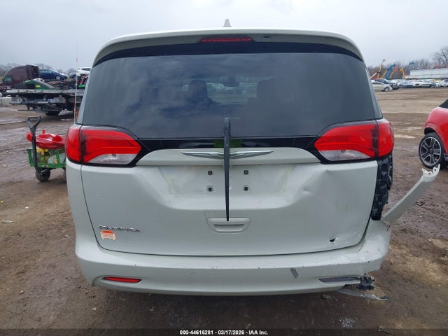 2017 Chrysler Pacifica Touring მანქანა იყიდება აუქციონზე, vin: 2C4RC1DG9HR587747, აუქციონის ნომერი: 44616281