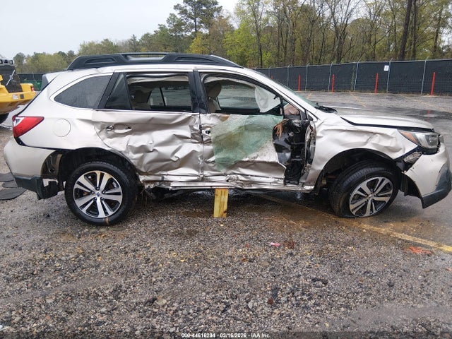 2018 Subaru Outback 2.5i Limited მანქანა იყიდება აუქციონზე, vin: 4S4BSANC2J3394429, აუქციონის ნომერი: 44616294