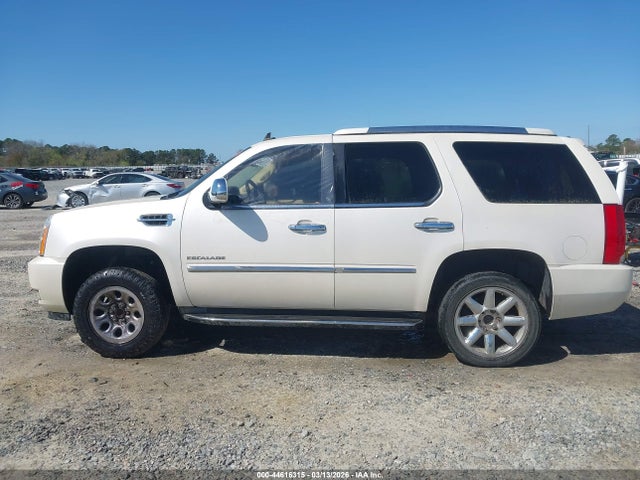 44616315 :رقم المزاد ، 1GYS3AEF7BR376982 vin ، 2011 Cadillac Escalade Standard مزاد بيع