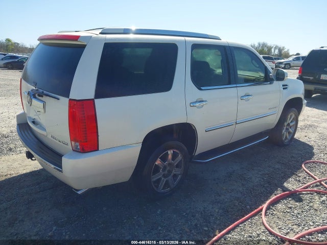 44616315 :رقم المزاد ، 1GYS3AEF7BR376982 vin ، 2011 Cadillac Escalade Standard مزاد بيع