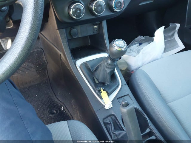 Toyota COROLLA L 2014 5YFBURHE1EP004265 Image 11