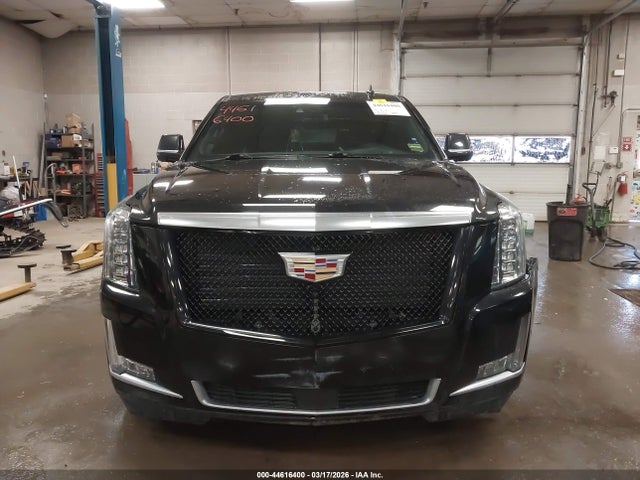 Продаж на аукціоні авто 2020 Cadillac Escalade Esv 4wd Platinum, vin: 1GYS4KKJXLR121739, номер лоту: 44616400