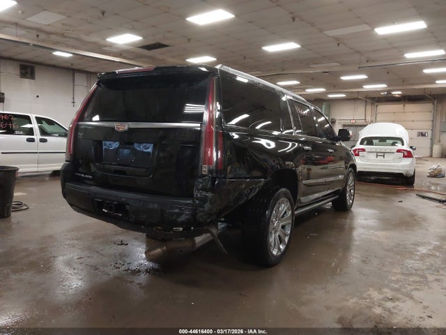 Продаж на аукціоні авто 2020 Cadillac Escalade Esv 4wd Platinum, vin: 1GYS4KKJXLR121739, номер лоту: 44616400